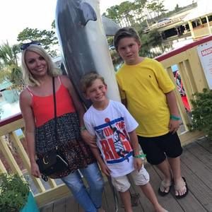 Meet your Posher, Christie